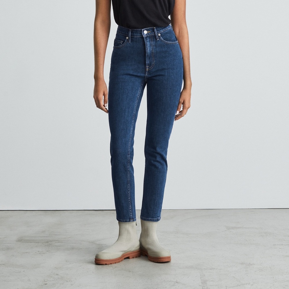 Everlane Original Cheeky Jean in Washed Midnight 27” Cropped